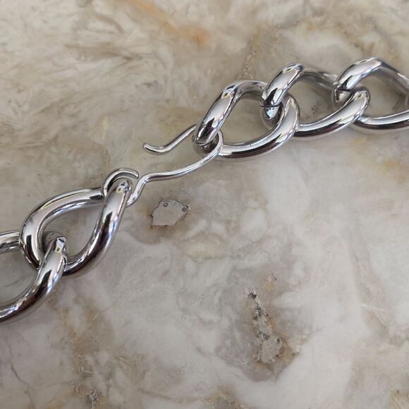 Monet Chunky Silver Tone Link & Pearl Necklace - Picture 6 of 9